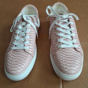 Kenneth Cole Reaction Women's Kam-era Suede Sneaker Blush Size 8.5M